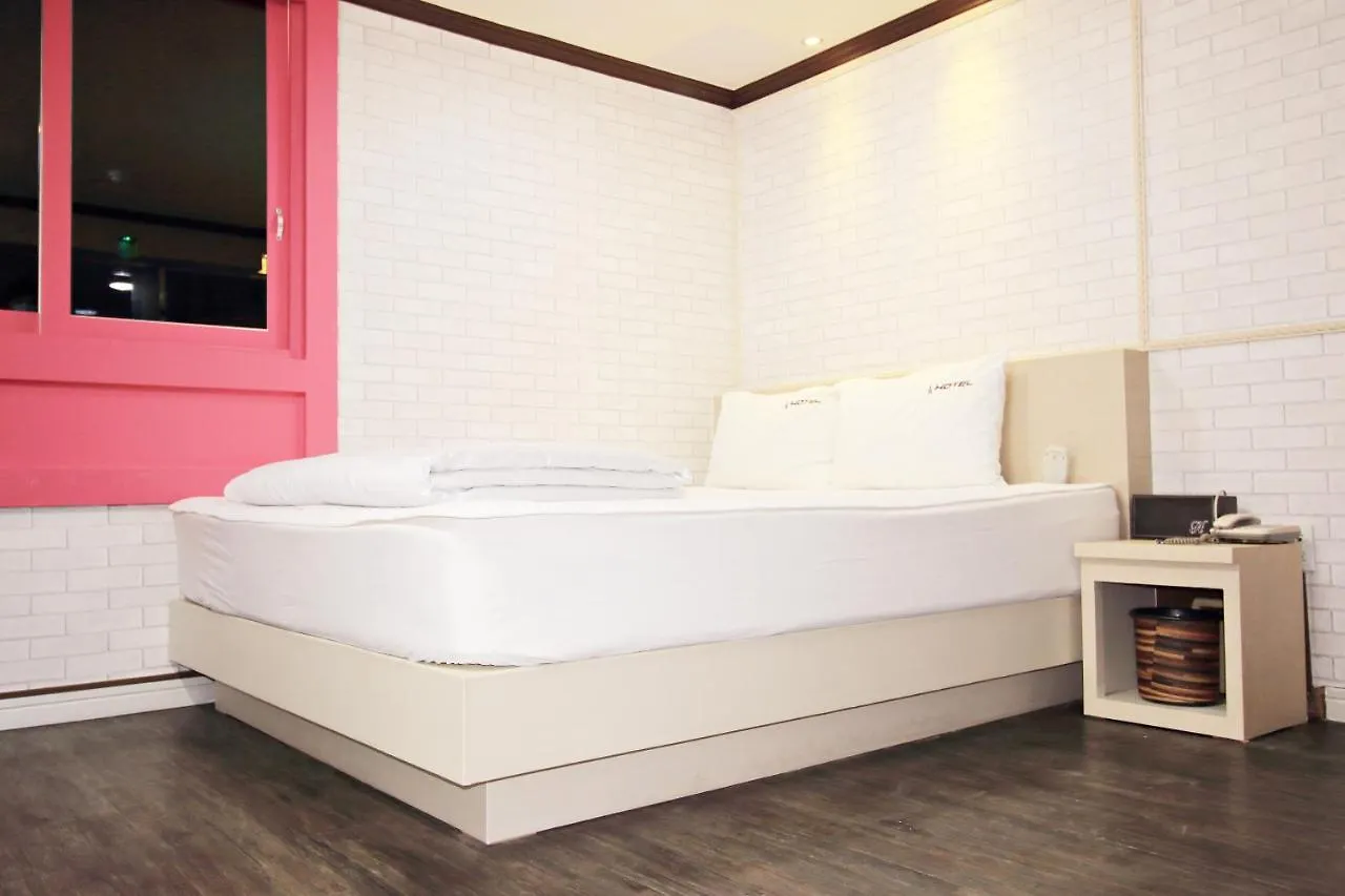 9St Traveltel Otel Busan Güney Kore