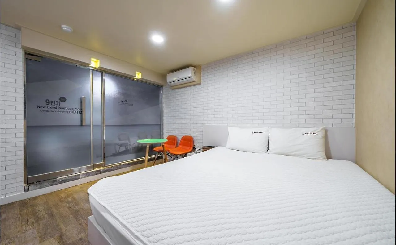 9St Traveltel Otel Busan Güney Kore