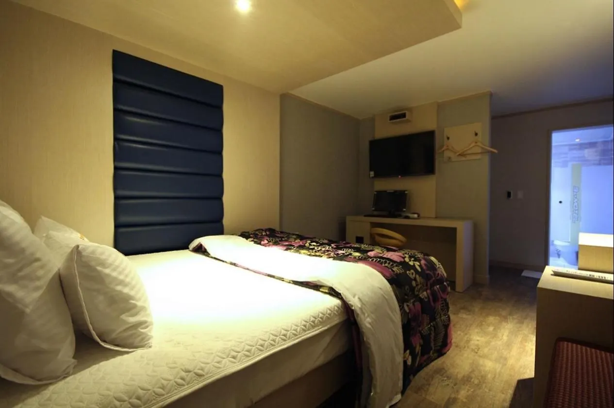 **  9St Traveltel Otel Busan Güney Kore