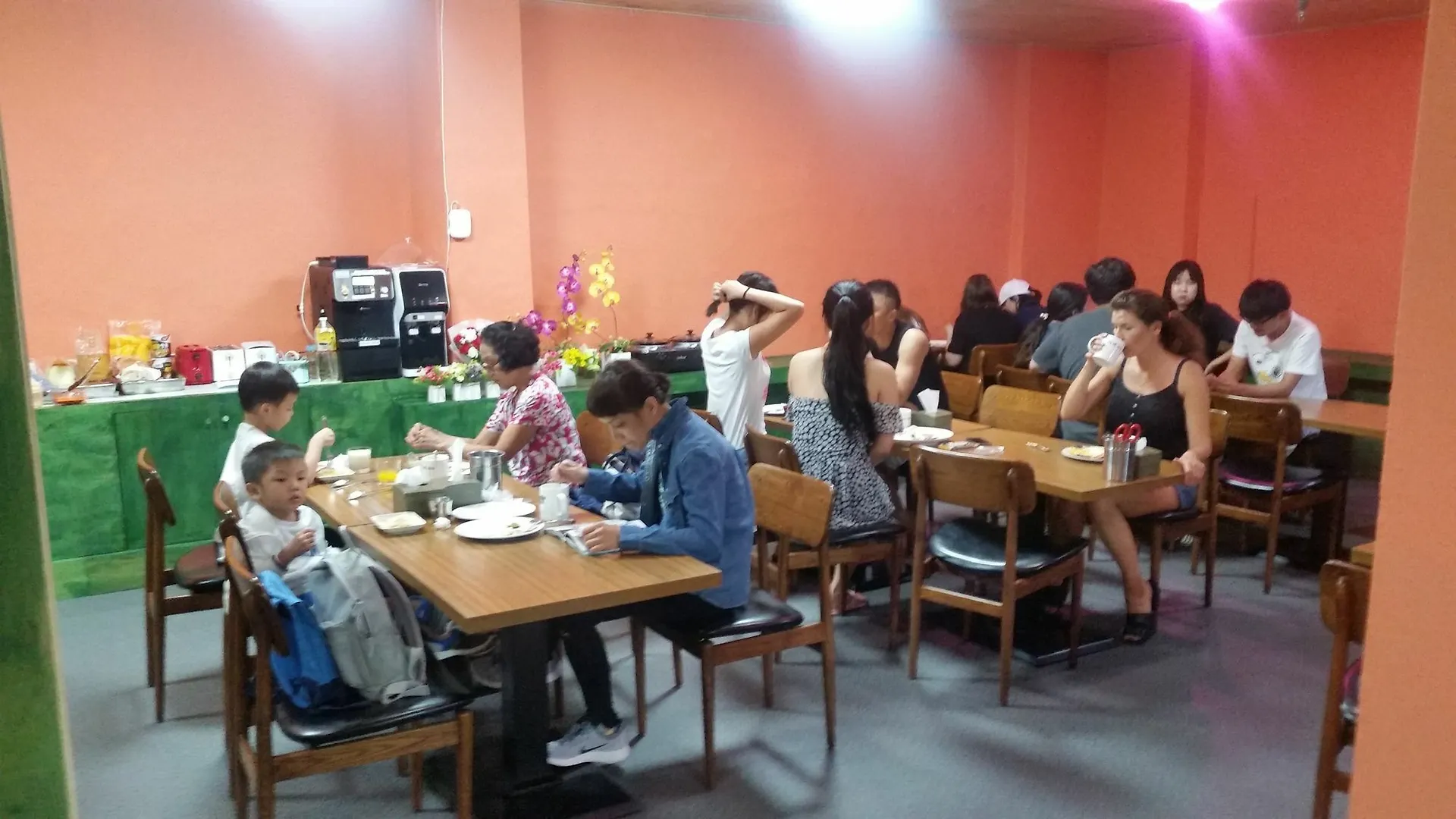9St Traveltel Otel Busan