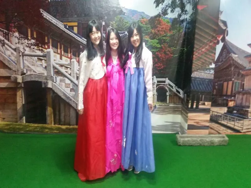 9St Traveltel Otel Busan